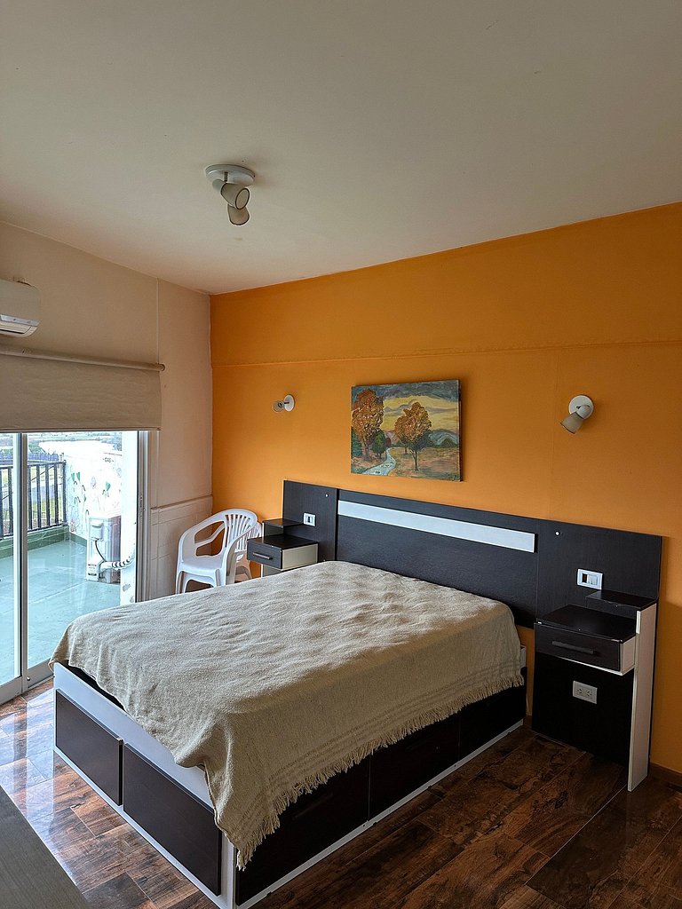 Departamento frente al mar, con terraza propia