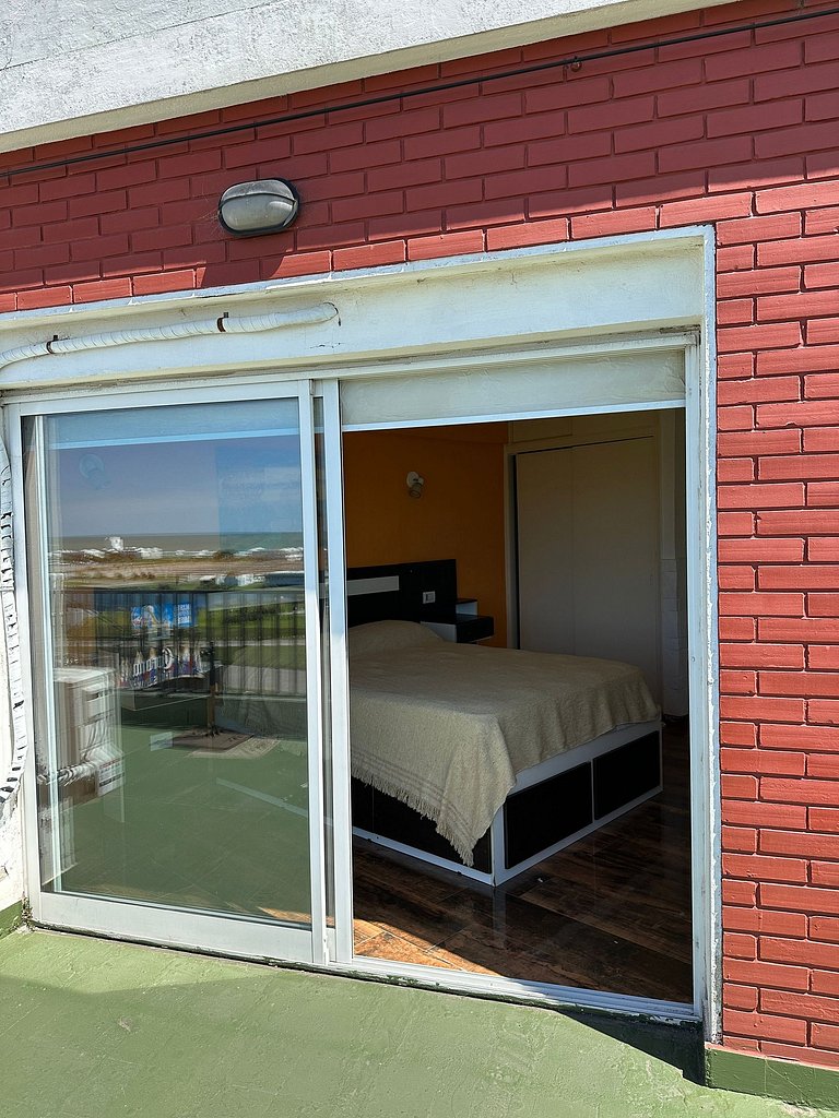 Vista plena al mar - Punta Mogotes, Mar del Plata.