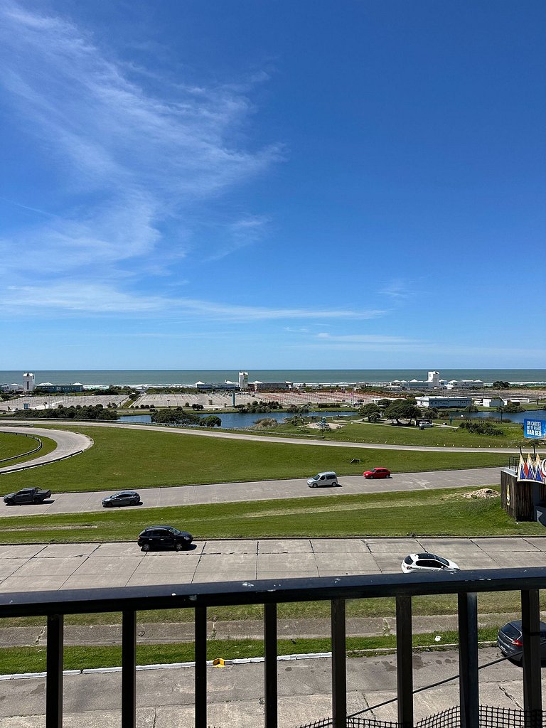 Vista plena al mar - Punta Mogotes, Mar del Plata.