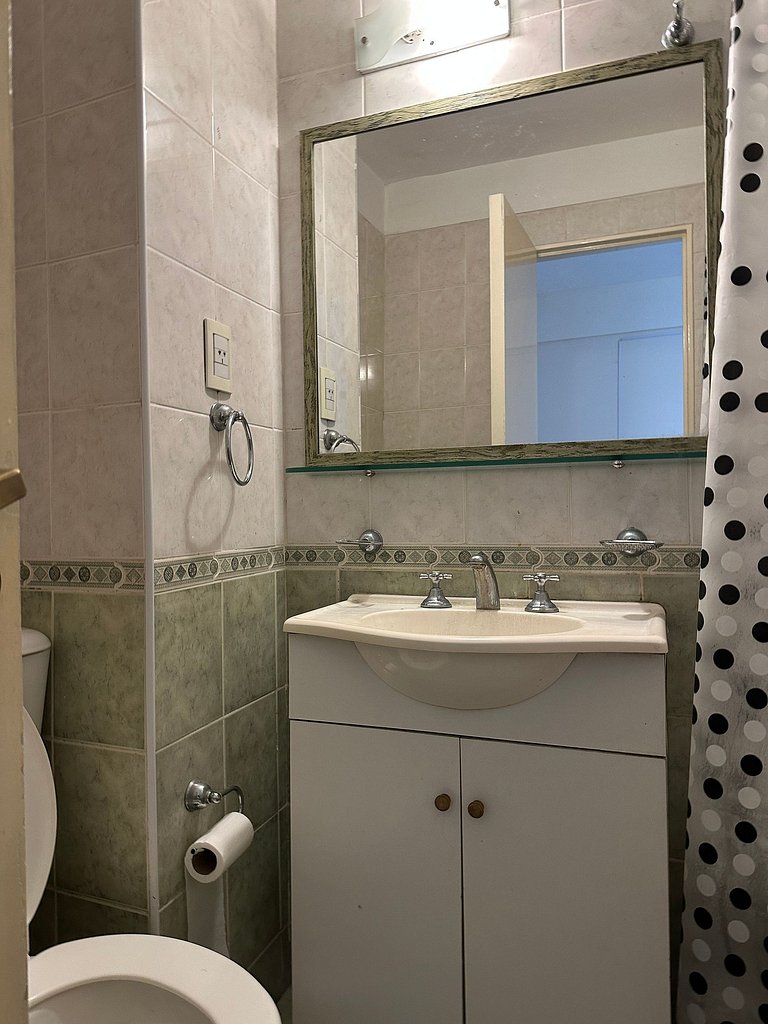 Cómodo departamento a media cuadra de PLAZA COLON