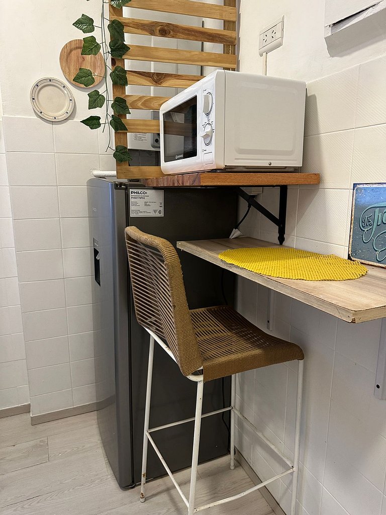 Hermoso monoambiente sobre Avenida Colon