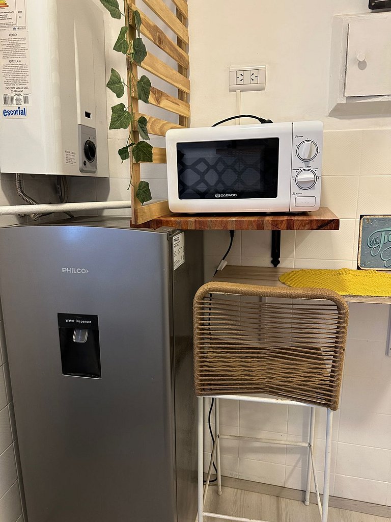 Hermoso monoambiente sobre Avenida Colon